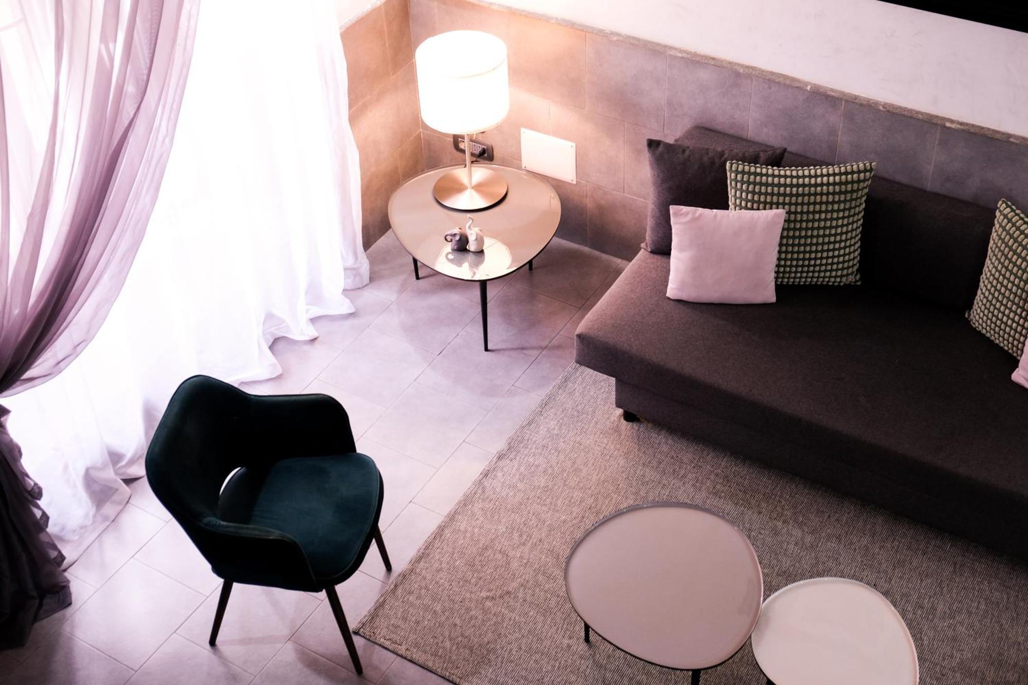 A Un Passo Dal Castello Maschio Angioino Apartment *
