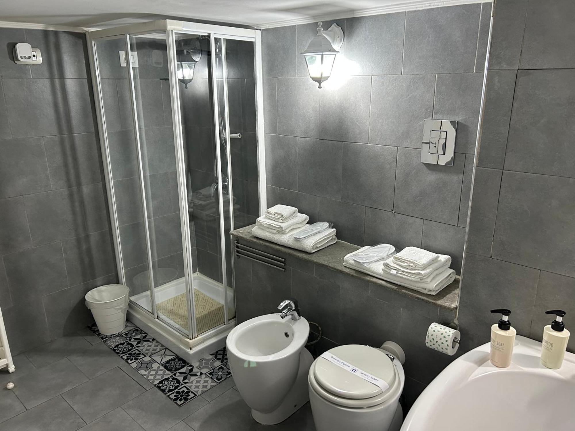 A Un Passo Dal Castello Maschio Angioino Apartment